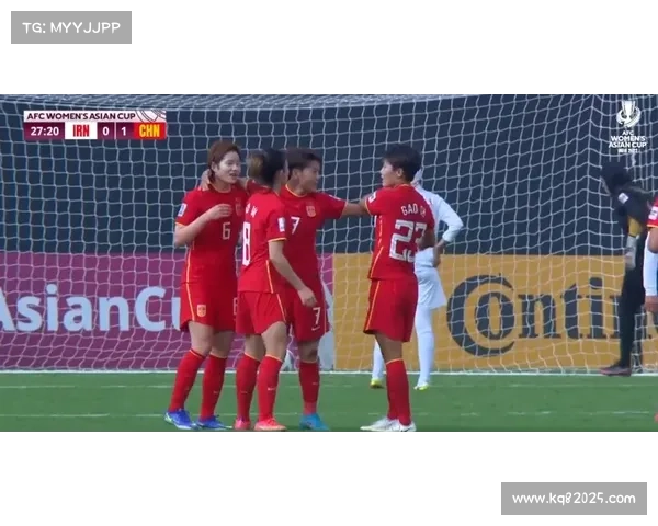 圣保利主场动员志愿者除雪，橙色比赛用球提升可视度